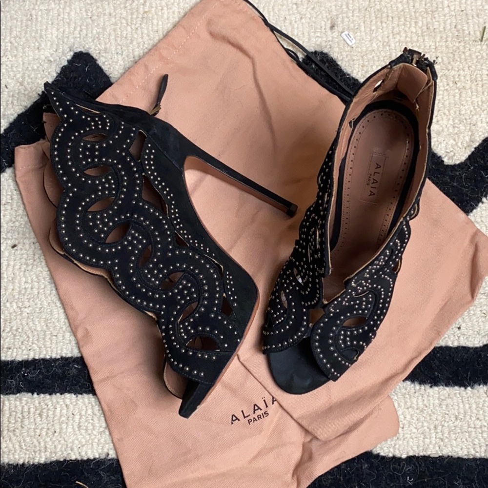 💗ALAIA studded 💗heels